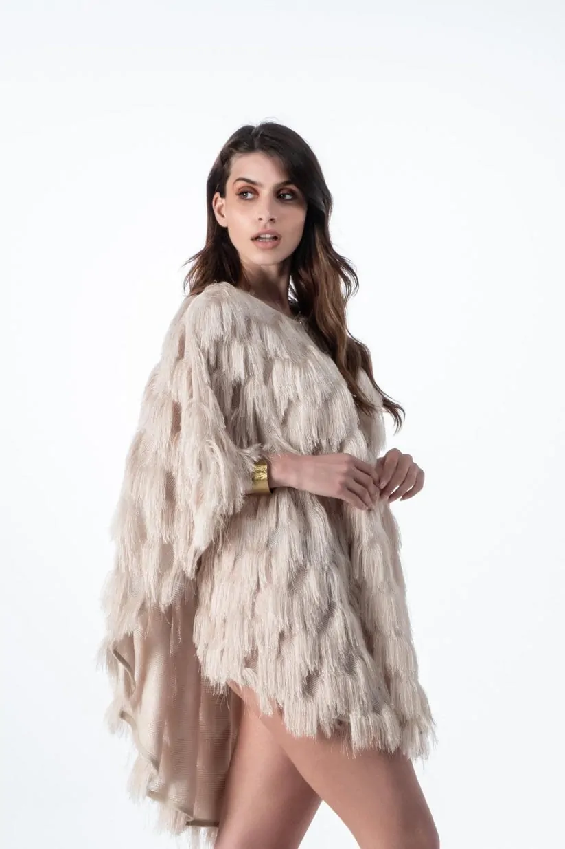 Ogma Poncho (4) Ogma Poncho (4)