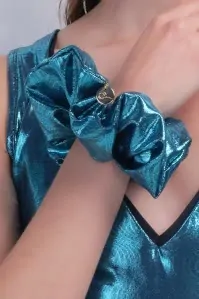 Leontina scrunchie (luxe blue) 1